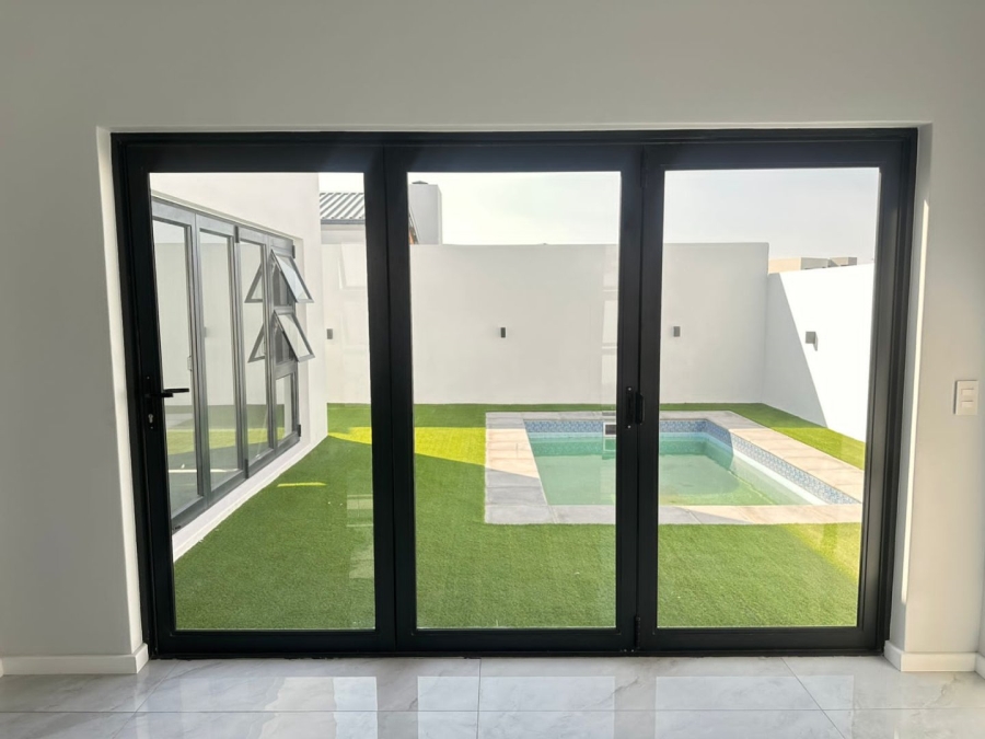 4 Bedroom Property for Sale in Sandown Western Cape